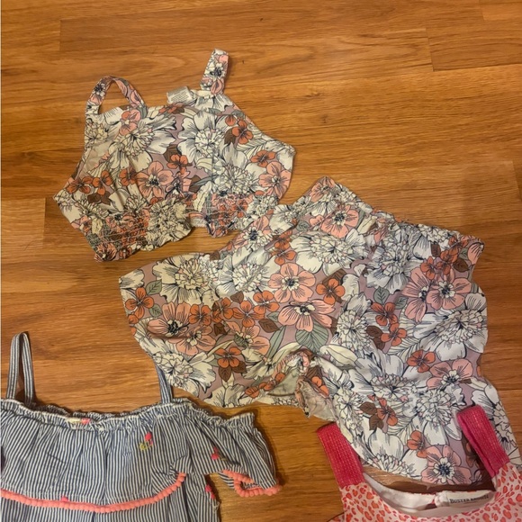 Girls' Assorted Tops Set - Picture 2 of 7